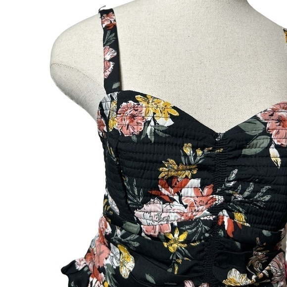 Band of Gypsies Collective Black Floral Cami Smocked Crop Top Size Large - Picture 4 of 14